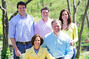 photo-300x200family-portrait